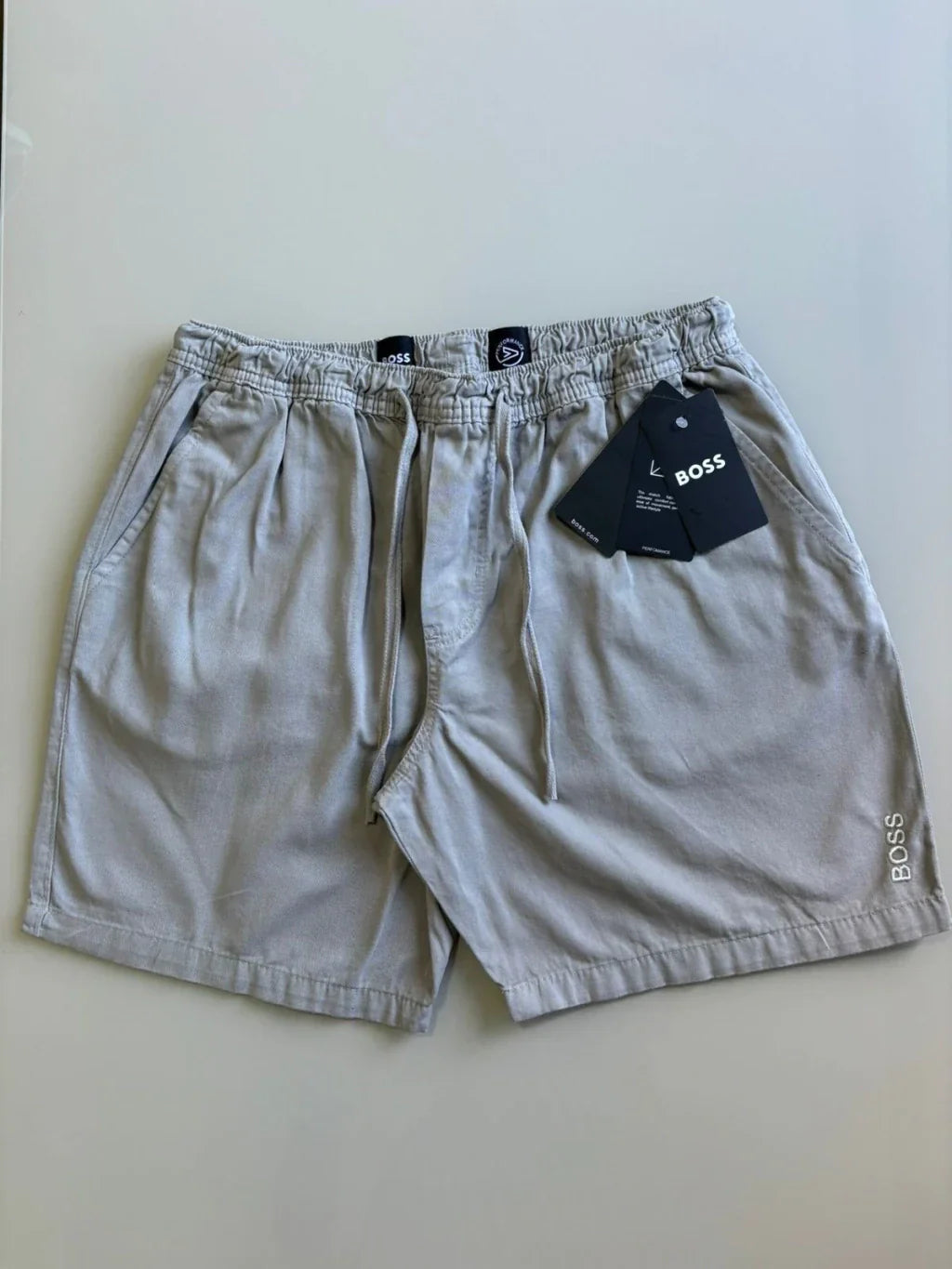 (PAGUE 4 LEVE 6) Shorts Mauricinho HB!